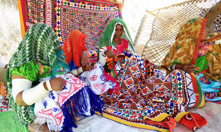 village-of-woman-craft-img